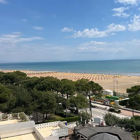 Sea View * 利尼亚诺萨比亚多罗